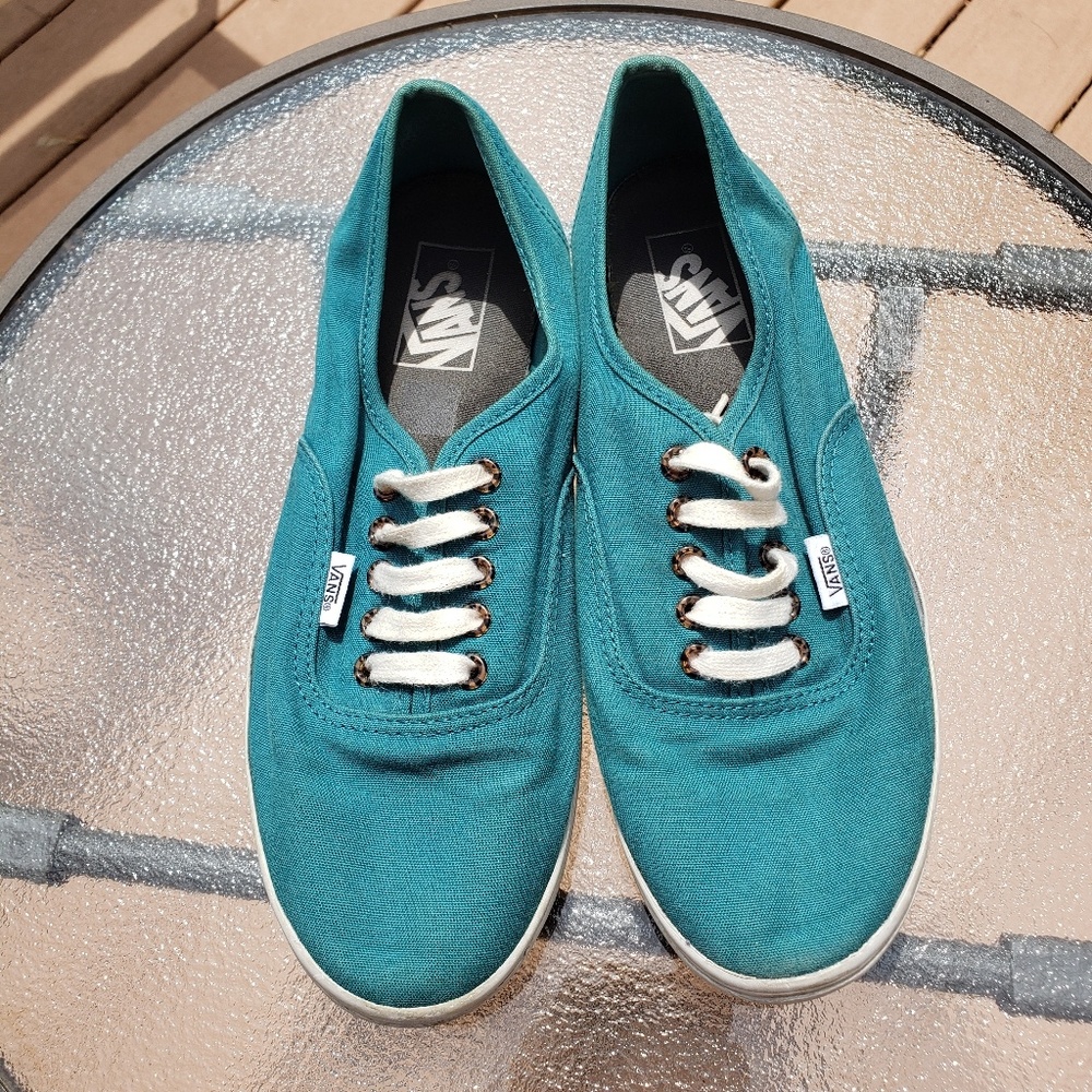 Vans low top sneaker